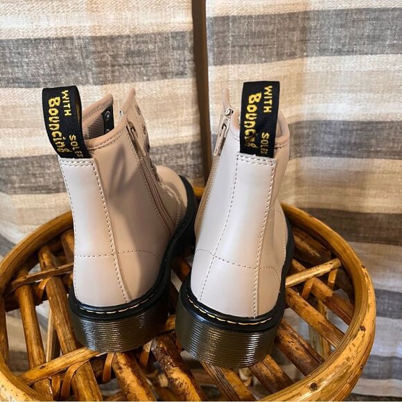 Doc Martens Vintage Taupe Combat Boots Size‎ 3 - Picture 7 of 9